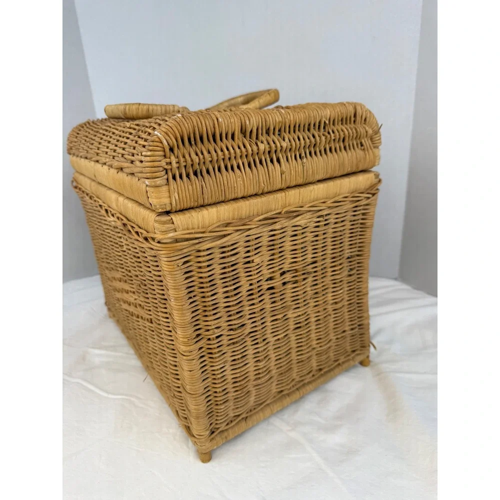 Vintage Cottage Granny Wicker‎ Storage Trunk Basket Hinged Lid & Handles Natural